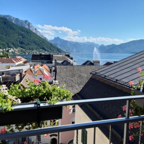 Marktplatz Traunsee LAKE View